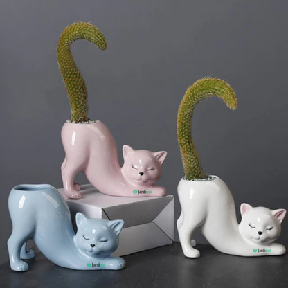 Adorável vaso de flores para gatos